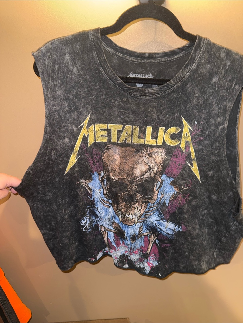 Metallica Women's Black Graphic Cropped Muscle Tee - Distressed Band Top